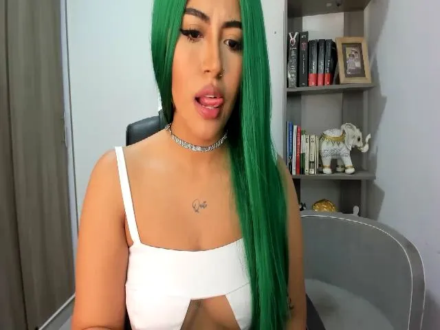 Live sex webcam photo for latina_violet #261805620
