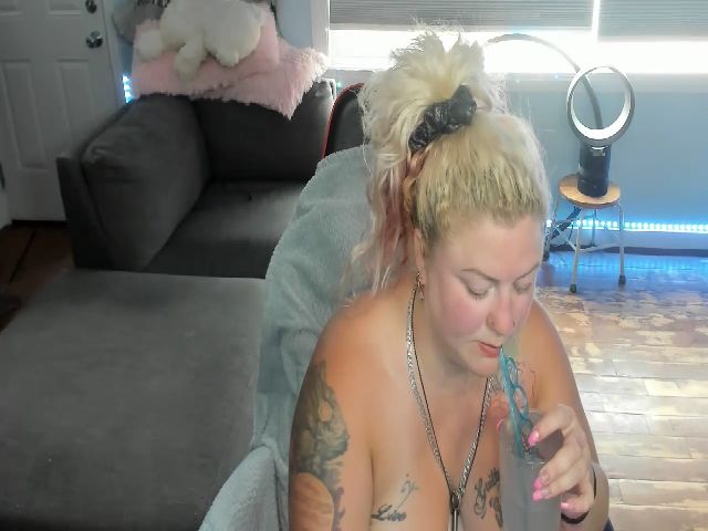 Live sex webcam photo for Janrubygirl #262796442