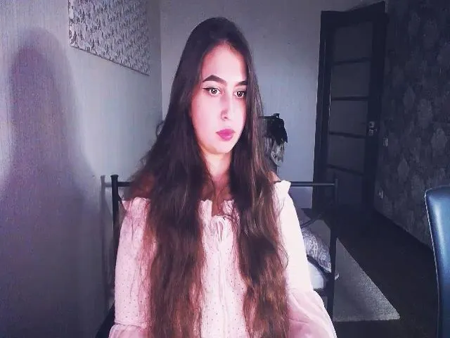 Live sex webcam photo for KimSnakee #258766928