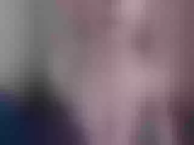 Live sex webcam photo for HotSwJenna #262940019
