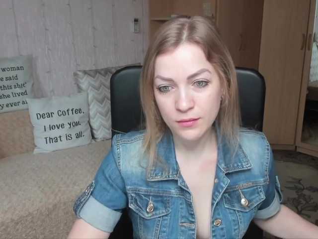 Live sex webcam photo for CherishSia #241087620