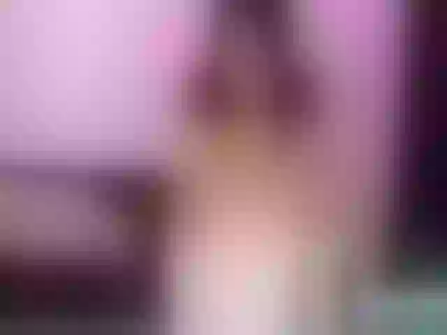 Live sex webcam photo for MaiiAngel #253271551