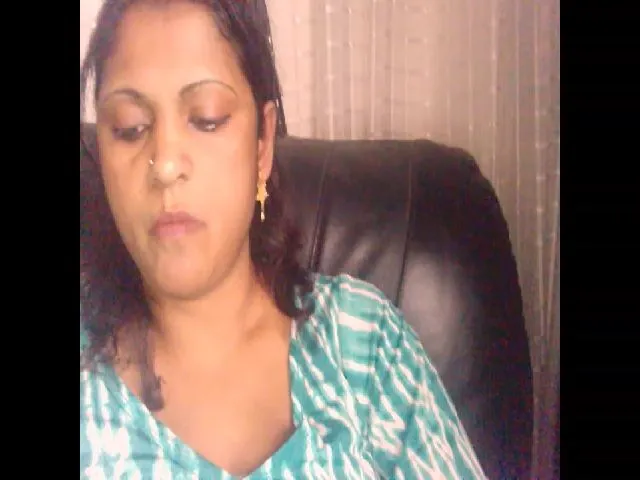 Live sex webcam photo for indianbbygirl #260688963