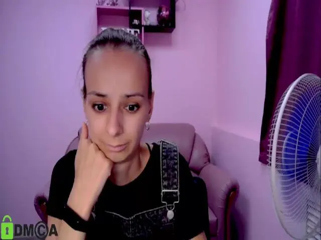 Live sex webcam photo for Sweet_Lizza #264346660