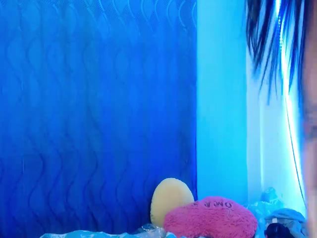 Live sex webcam photo for Hot_skinny_ #252284956