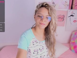 Live sex webcam photo for IsabellAmout #240596746