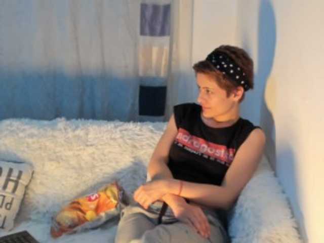 Live sex webcam photo for EllaRose29 #241249253