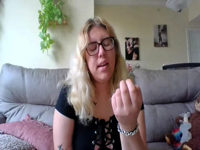 Live sex webcam photo for cozychristine #263239164