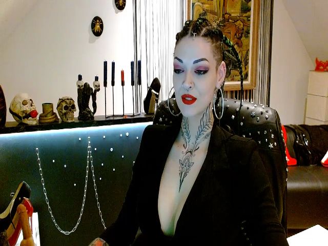 Live sex webcam photo for DaemonInk #252890811