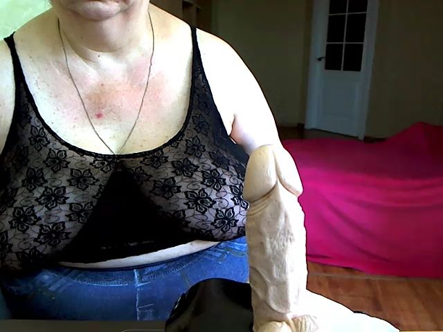 Live sex webcam photo for XTvoiPersikX #255024637