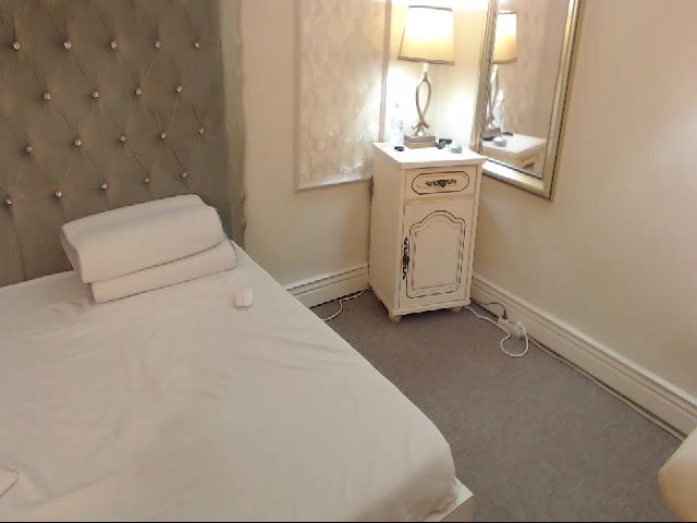 Live sex webcam photo for SexyFantasyBB #259935887