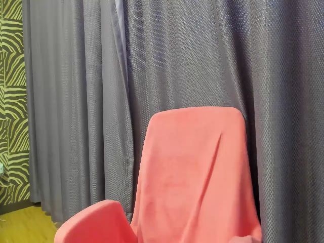 Live sex webcam photo for Blondyhotxx #256830602