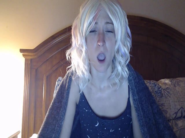 Live sex webcam photo for xKawaiiQueenx #255235835