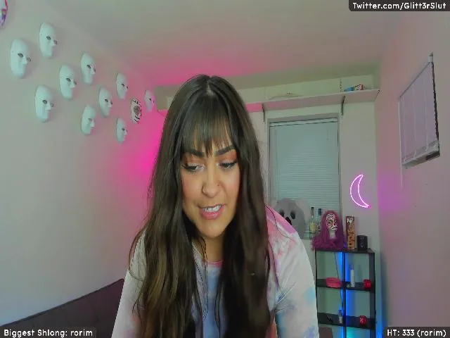 Live sex webcam photo for Glitt3rSlut #259631589