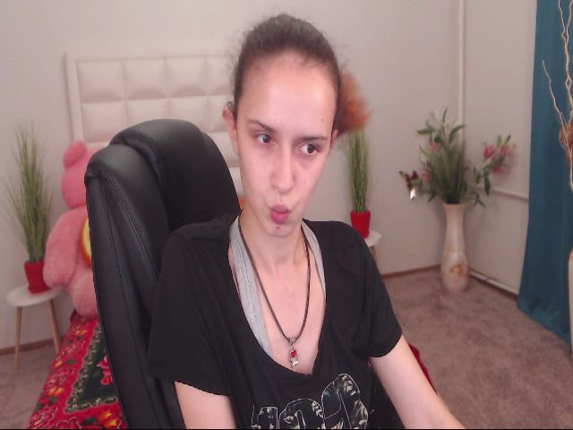 Live sex webcam photo for IrisNichols #260986691