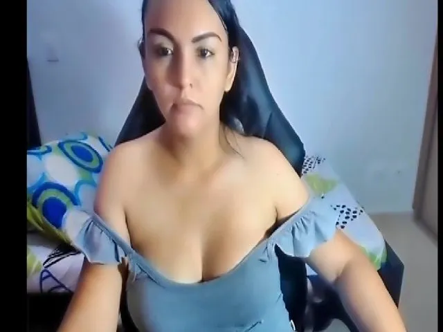 Live sex webcam photo for Sweeetx69 #262608215