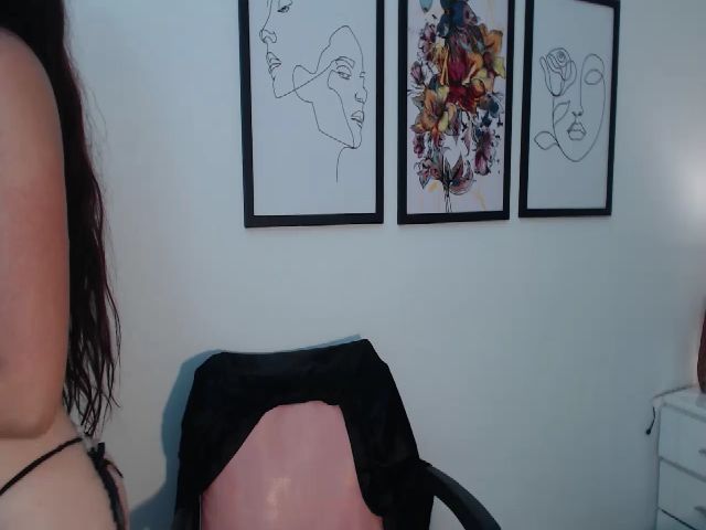 Live sex webcam photo for Crystal_Star9 #252467789