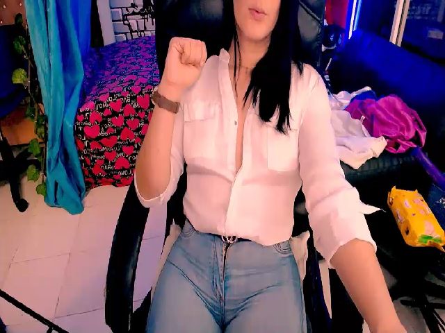 Live sex webcam photo for Sashabreck #287860050