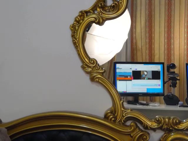 Live sex webcam photo for MissElisabeth #259482029