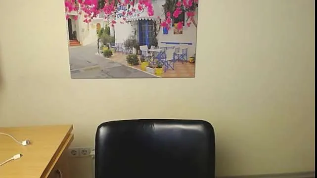 Live sex webcam photo for Elvi_star #245061302