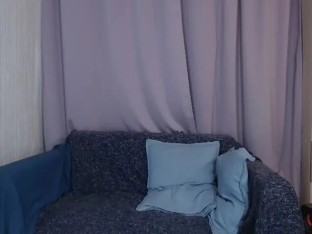 Live sex webcam photo for HotSwJenna #260437681