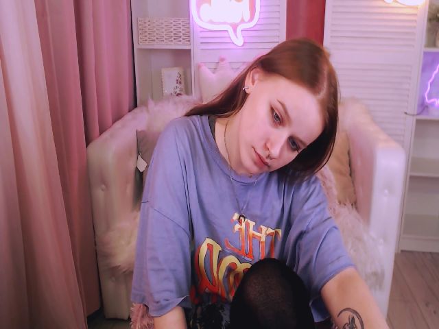 Live sex webcam photo for LynneDawson #255767295