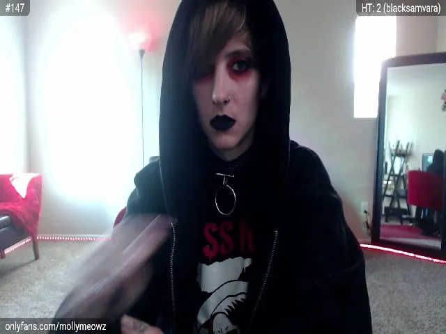 Live sex webcam photo for MollyMeowz #253615267