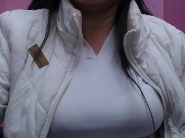 Live sex webcam photo for luzzyhot #242545622