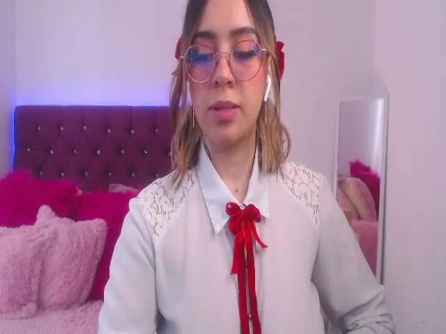 Live sex webcam photo for SamPuckett #260046602