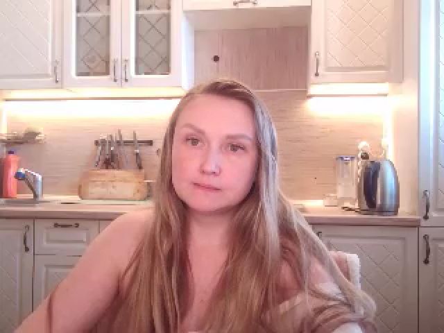 Live sex webcam photo for JaneGrey111 #258546404