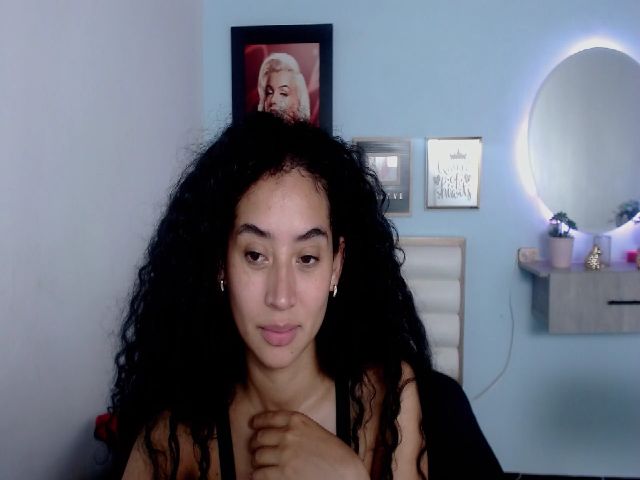 Live sex webcam photo for Jade_lee88 #255036049