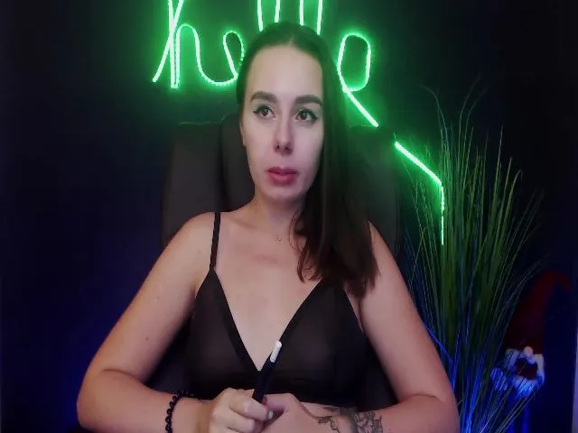 Live sex webcam photo for DinaD #265318590