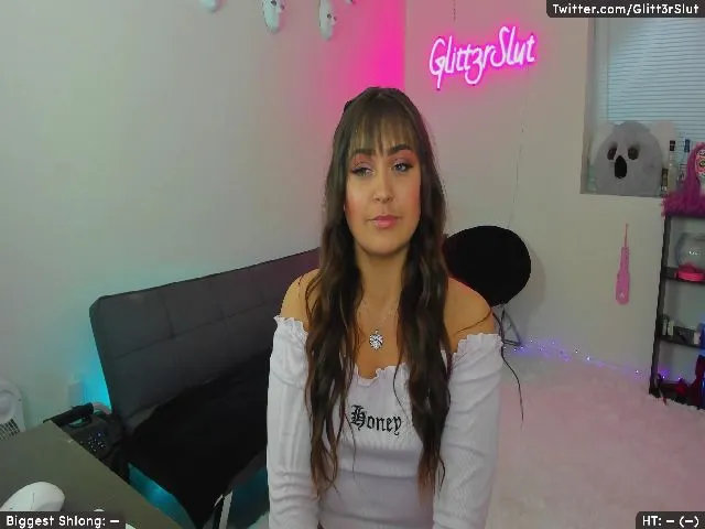 Live sex webcam photo for Glitt3rSlut #255770294