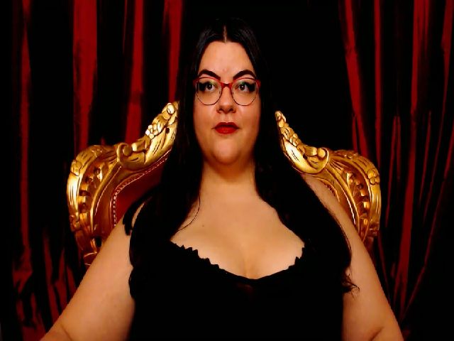 Live sex webcam photo for MissLillyBBW #256375098