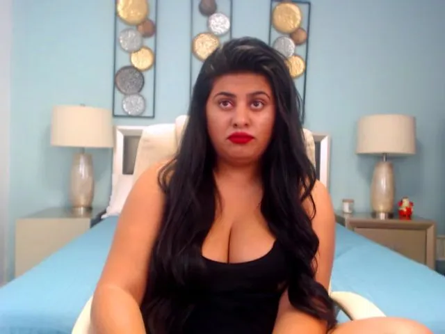 Live sex webcam photo for HeidiCutie #259828244