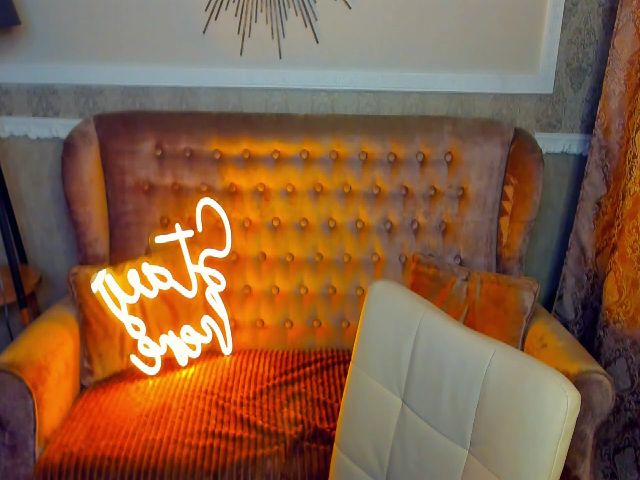 Live sex webcam photo for GingerrPup #252915630