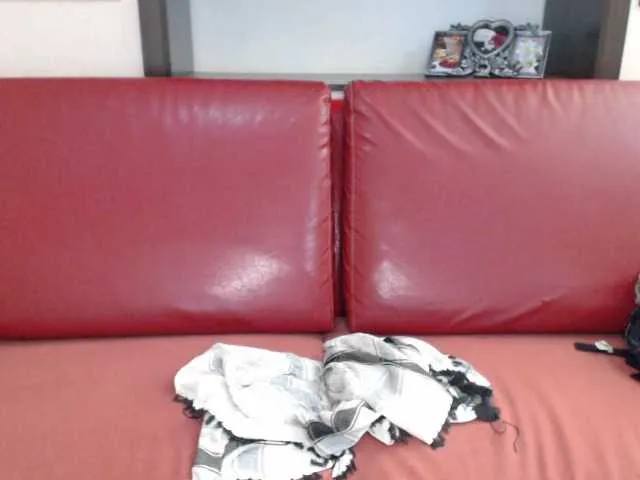 Live sex webcam photo for Milf4love #242999221