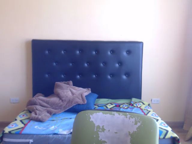 Live sex webcam photo for Aishafoxxx #262281004