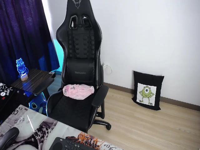 Live sex webcam photo for BiancaMiller #253464745