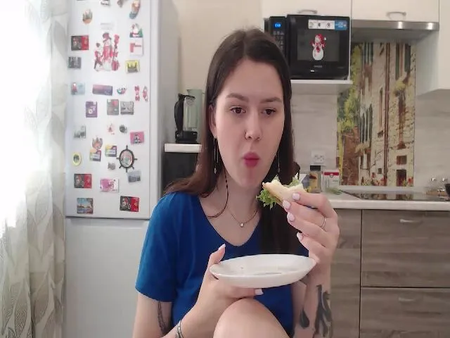 Live sex webcam photo for WonderXGirlXX #259279445