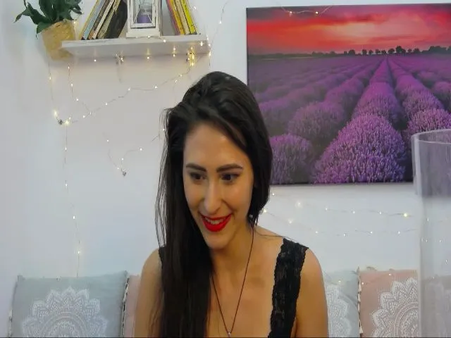 Live sex webcam photo for MaraW #257703879