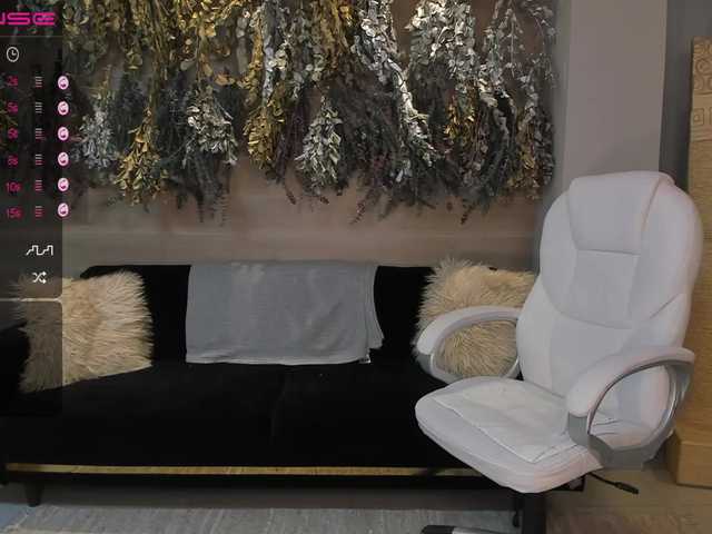 Live sex webcam photo for AlexaField #287990956