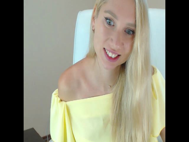 Live sex webcam photo for Miss_Sylvia #255627155