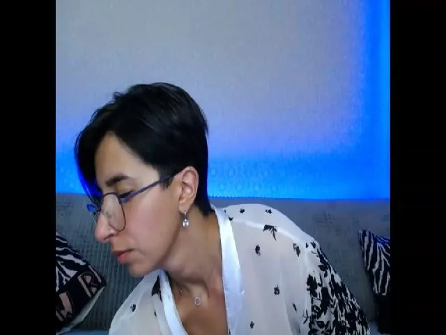 Live sex webcam photo for Miss_Selina4u #264726050