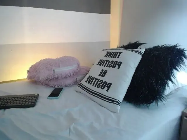 Live sex webcam photo for SUSYBALE #255931300