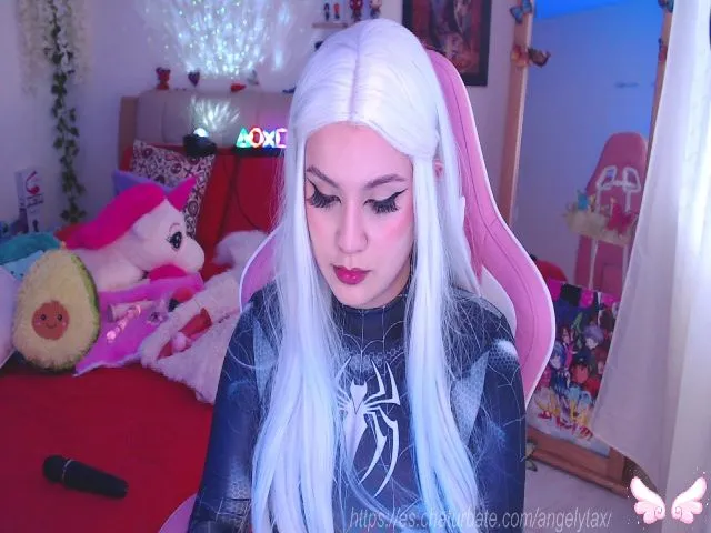 Live sex webcam photo for Angelytaxx #254617025