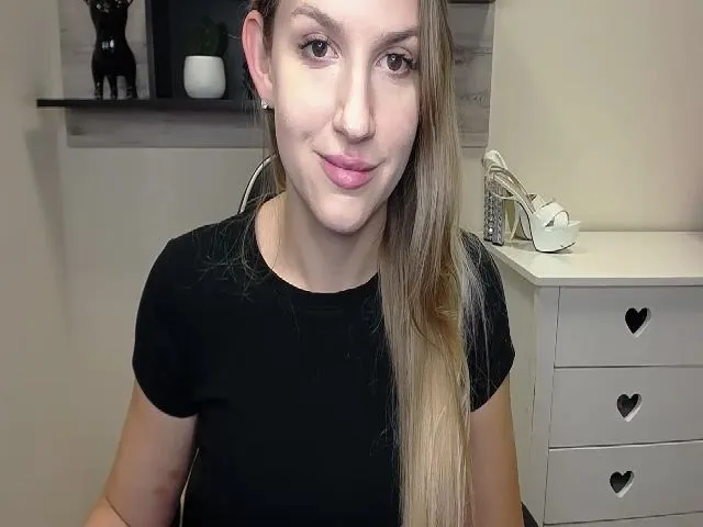 Live sex webcam photo for WILDemilly #263537235