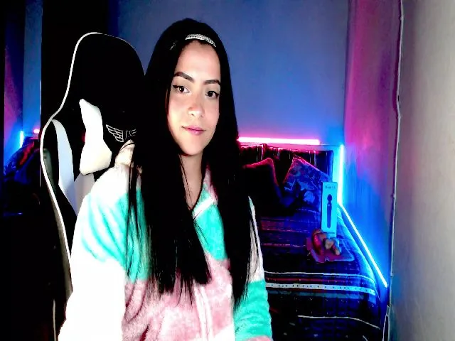 Live sex webcam photo for Vanessax10 #257325825