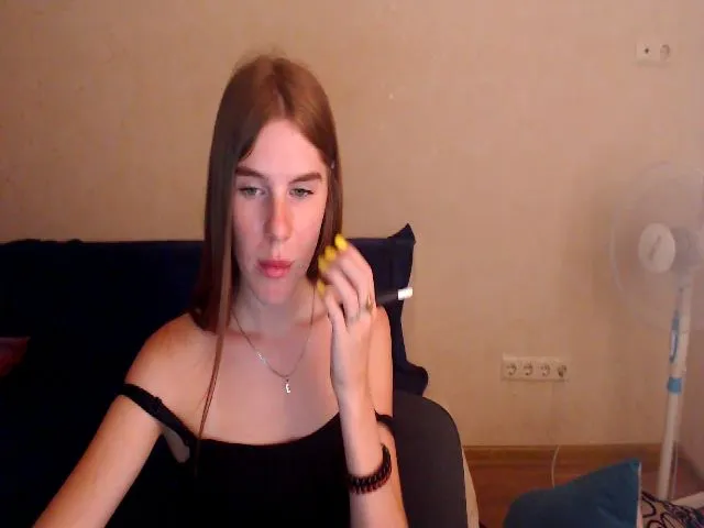 Live sex webcam photo for Vesnyshka #262302598
