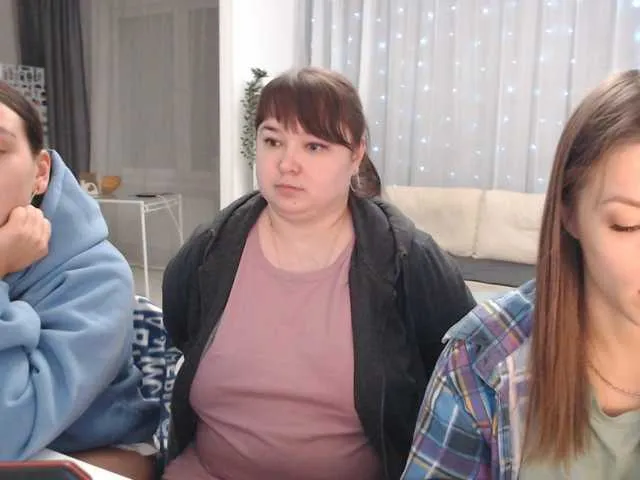 Live sex webcam photo for BugaGirls #241030021